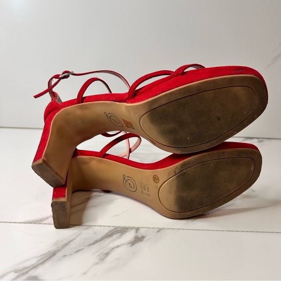 Chinese Laundry Crimson Strappy Heels Size 8 - Picture 7 of 8